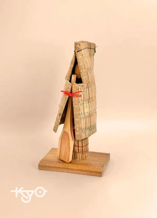 FT66 - Japanese Folktoy doll with snowcoat, marca: Kokeshi, estado: Bueno, tamaño: Talla única, 13,00 €, 14,35 € Protección al comprador Pro incluida