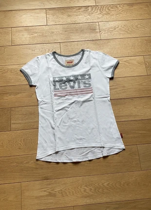 Tee shirt manches courtes levis, marque: Levi's, état: Très bon état, taille: 14 ans / 164 cm, 4,00 €, 4,90 € Protection acheteurs incluse