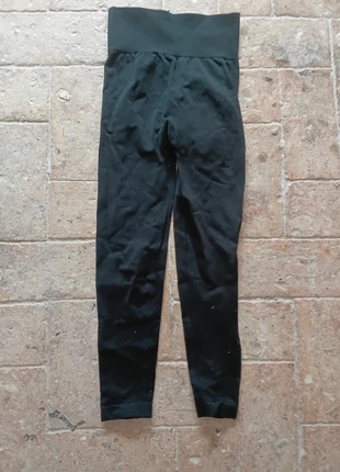 Legging court Taille 34, zustand: Sehr gut, größe: XS / 34 / 6, 3,00 €, 3,85 € beinhaltet Vinted-Käuferschutz Pro