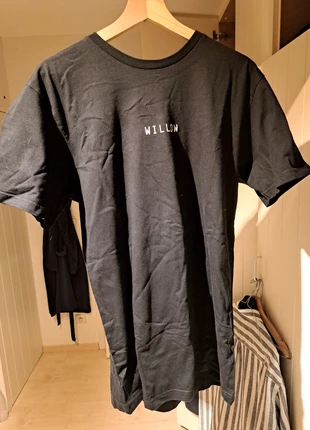 Black Willow T-shirt, merk: Willow, staat: Nieuw zonder prijskaartje, maat: L, € 7,50, € 8,58 inclusief Kopersbescherming