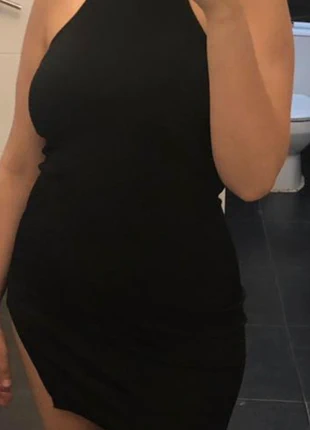 Vestido negro cuello, marque: PrettyLittleThing, état: Très bon état, taille: M / 38 / 10, 6,50 €, 7,53 € Protection acheteurs incluse