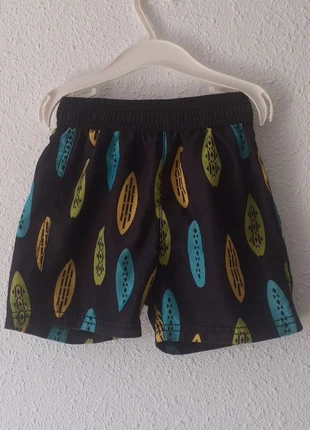 Short de bain, état: Très bon état, taille: 4 ans / 104 cm, 1,00 €, 1,75 € Protection acheteurs incluse