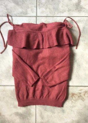 Pullover col Bardot, épaules et manches ornées de lacets à nouer dégriffé rouge, marca: sansnom., estado: Muy bueno, tamaño: S / 36 / 8, 7,00 €, 8,05 € Protección al comprador incluida