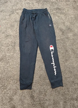 Jogging Champion bleu marine L logo latéral, marque: Champion, état: Très bon état, taille: L, 19,00 €, 20,65 € Protection acheteurs incluse