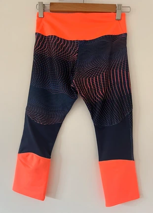 Leggings sportivi ragazza 11 anni, marque: Decathlon, état: Très bon état, taille: 11 ans / 146 cm, 2,00 €, 2,80 € Protection acheteurs incluse