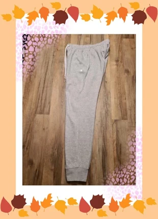 Jogging champion Gris Taille S (PV56), marque: Champion, état: Très bon état, taille: S, 10,00 €, 11,20 € Protection acheteurs incluse