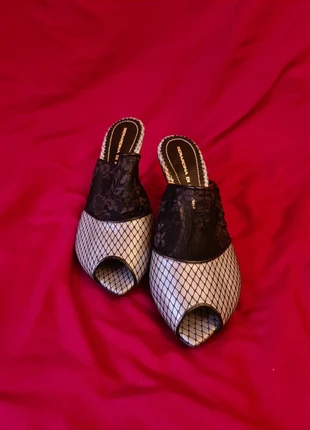 Sandalen aus Spitze und Leder , brand: Gerardina di maggio, condizioni: Nuovo senza cartellino, taglia: 39, €45.00, €47.95 include la Protezione acquisti