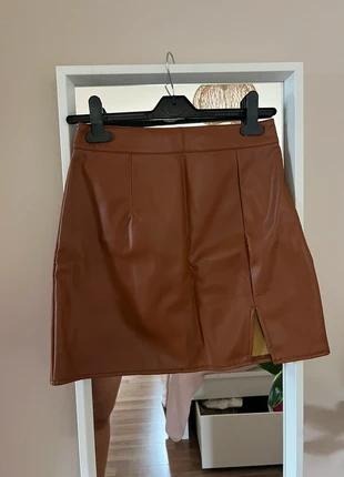 Jupe en similicuir, marca: Boutique Parisienne, estado: Novo sem etiquetas, tamanho: S / 36 / 8, €5.00, €5.95 inclui Proteção do Comprador