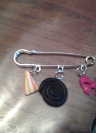 broche gourmande, merk: Fait Main, staat: Nieuw zonder prijskaartje, € 3,00, € 3,85 inclusief Kopersbescherming