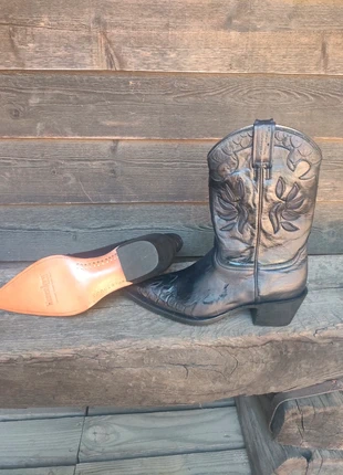 Bottes santiag mades in Mexico , brand: mescaleros, condition: New with tags, size: 39, €120.00, €126.70 includes Buyer Protection