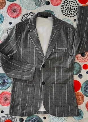 Blazer Grigio Gessato Made in Italy Tg M, marke: WILFED, zustand: Neu, größe: M, 15,00 €, 16,45 € inklusive Vinted-Käuferschutz
