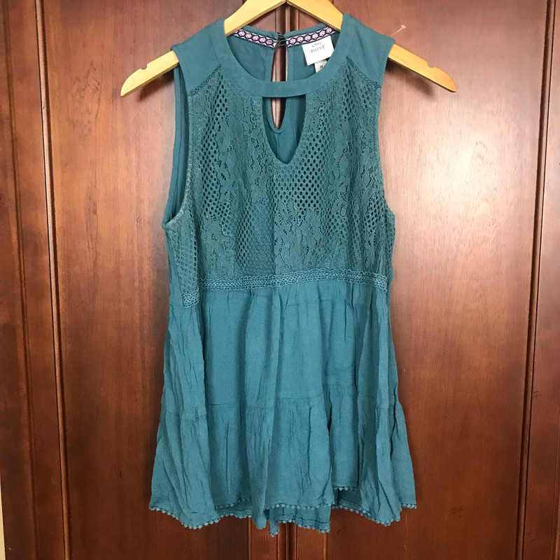 Knox Rose Green Boho Tank Top Gauzy Eyelet Lace Baby Doll Size M 1