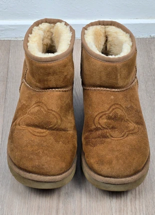 Bottines UGG taille 39, marque: UGG, état: Bon état, taille: 39, 50,00 €, 53,20 € Protection acheteurs incluse