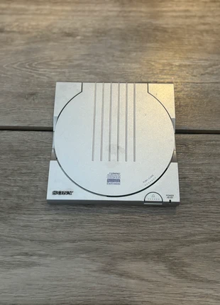 External Driver Sony CD-R/RW, merk: Sony, staat: Heel goed, € 15,00, € 16,45 inclusief Kopersbescherming