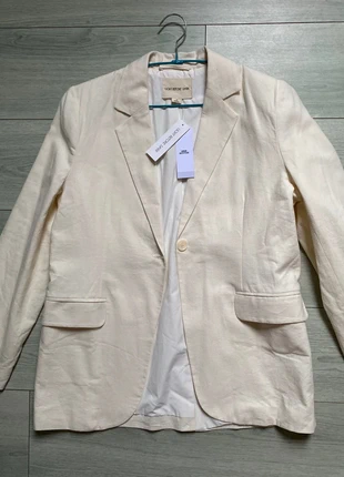 Blazer crème en lin mélange neuf avec étiquette Light Before Dark t.S, marque: LIGHT BEFORE DARK, état: Neuf avec étiquette, taille: S / 36 / 8, 20,00 €, 21,70 € Protection acheteurs incluse