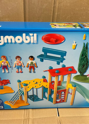 L'AIRE de JEUX la moins SÉCURISÉE du MONDE ! PLAYMOBIL Family Fun 9423 :  Parc, Toboggan & Balançoire 