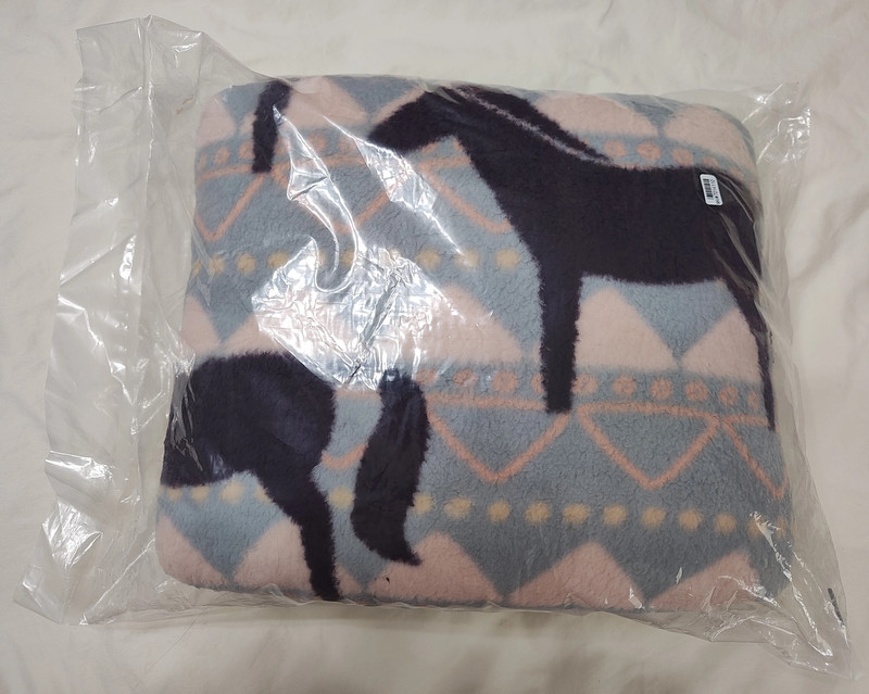 Sherpa Horse Print Blanket 1