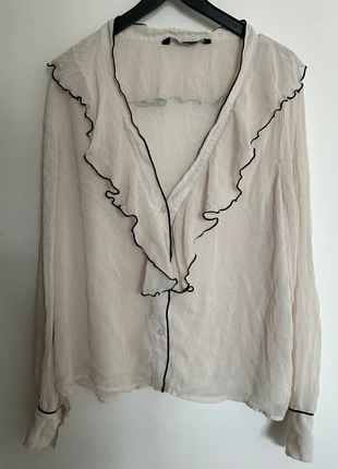 Chemise Zara transparente blanc/crème liseré noir taille M, marque: Zara, état: Très bon état, taille: M / 38 / 10, 5,00 €, 5,95 € Protection acheteurs incluse