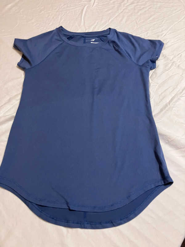 All in Motion Size XS Periwinkle Workout Shirt 1