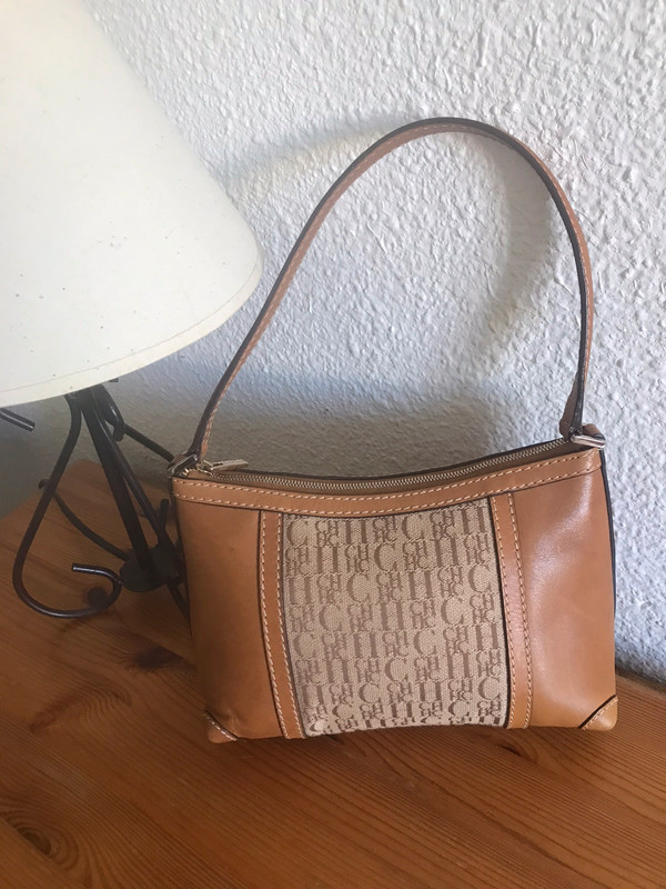 Carolina Herrera hand shoulder bag Vinted