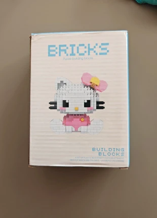 Bricks mattoncini tipo lego hello kitty, marque: Hello Kitty, état: Très bon état, taille: 5 ans / 110 cm, 3,00 €, 3,85 € Protection acheteurs incluse