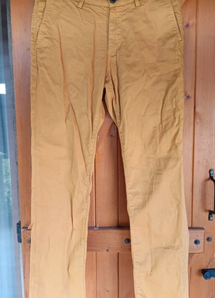Superbe pantalon moutarde Burton, merk: Burton, staat: Nieuw zonder prijskaartje, maat: S, € 10,00, € 11,20 inclusief Kopersbescherming
