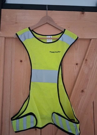 Neon running vest, merk: Tunturi, staat: Heel goed, € 2,00, € 2,80 inclusief Kopersbescherming