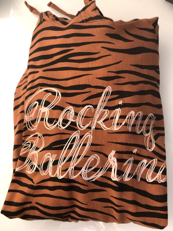 Pest bevel Lucht Sweater jurk met capuchon van Raine Rocking Ballerina, tijgerprint - Vinted