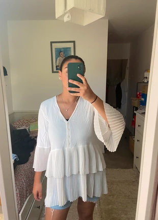 Chemise plissée , brand: Zara, condition: Very good, size: S / 36 / 8, €20.00, €21.70 includes Buyer Protection