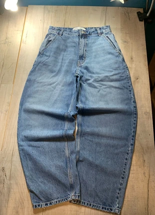 Jean vintage baggy Bershka oversize 90s fashion 16, brand: Bershka, condizioni: Ottime, taglia: IT 38 | W28, €26.00, €28.00 include la Protezione acquisti