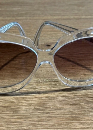 Occhiali da sole fatti a mano montatura trasparente con dettagli petali di fiore bianchi, marca: Ottimo, estado: Muito bom, €35.00, €37.45 inclui Proteção do Comprador