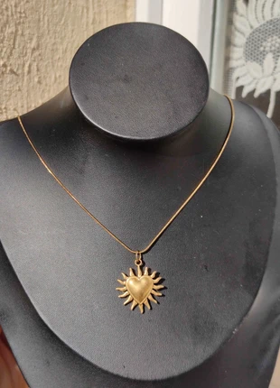 Collier fin à maille serpent et pendentif coeur sacré, ex-voto - Acier inoxydable, brand: Sézane, condition: Very good, €12.00, €13.30 includes Buyer Protection Pro