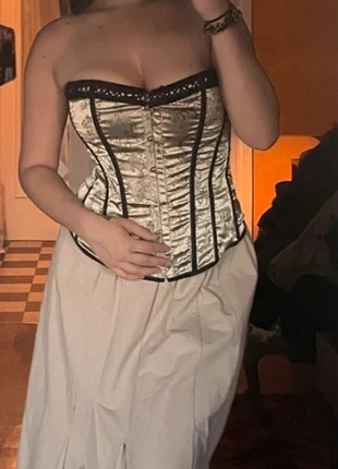 Très beau corset taille M-L, merk: COQUETTE, staat: Heel goed, maat: M / 38 / 10, € 12,00, € 13,30 inclusief Kopersbescherming