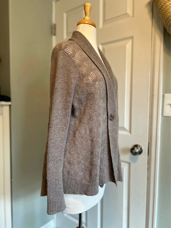 Cashmere cardigan 3