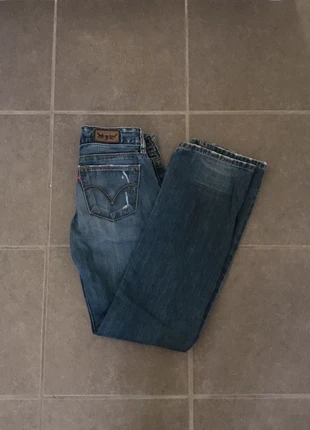 Jean Levi’s straight fit, merk: Levi's, staat: Heel goed, maat: S / 36 / 8, € 10,00, € 11,20 inclusief Kopersbescherming