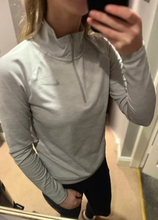 Light grey Nike Dri-FIT quarter zip training top XS, brand: Nike, condition: Good, size: XS / 34 / 6, €15.00, €16.45 includes Buyer Protection