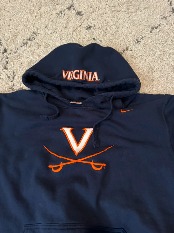 Vintage 00’s Nike University of Virginia (UVA) Nike Team Apparel Hoodie 2