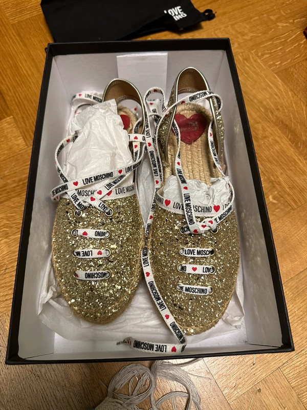 Espadrillas sales love moschino