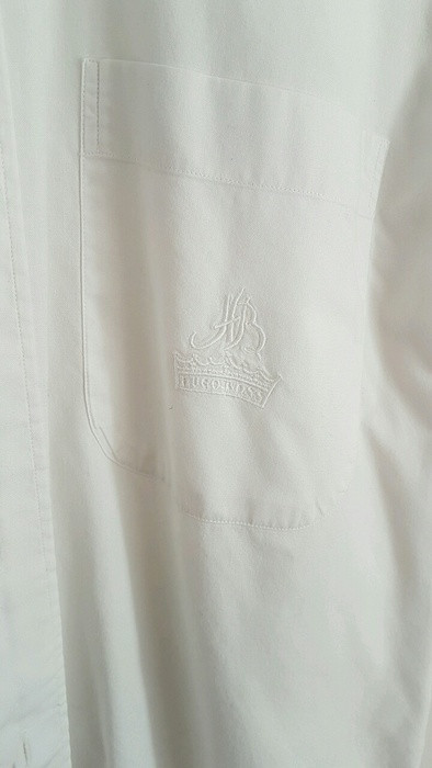 Chemise blanche à manches courtes 2
