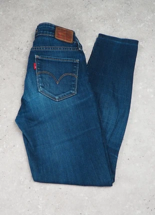 Jeans femme Levis 711 skinny bleu foncé - Taille 25x30, marke: Levi's, zustand: Sehr gut, größe: XS / 34 / 6, 18,00 €, 19,60 € beinhaltet Vinted-Käuferschutz Pro