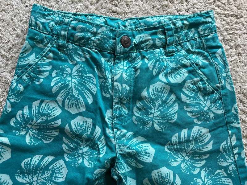 Short à fleurs bleu turquoise marque Orchestra taille 5 ans - photo numéro 2