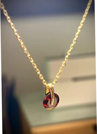 Collier serti d’un solitaire d’une pierre de Grenade plaqué or 750/1000 poinçonné, marque: bijouterie Ocarat, état: Très bon état, 68,00 €, 72,10 € Protection acheteurs incluse