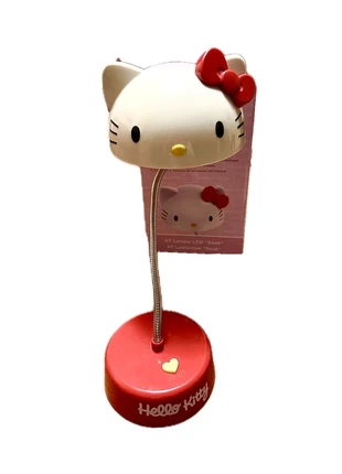 Lampada abat-jour Hello Kitty notturna decorativa da tavolo / comodino vintage y2k da collezione, brand: Hello Kitty, condizioni: Ottime, €23.00, €24.85 include la Protezione acquisti