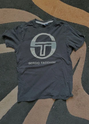 🖤 t shirt Sergio tachini noir 🖤, marque: Sergio Tacchini, état: Très bon état, taille: XS, 3,00 €, 3,85 € Protection acheteurs incluse
