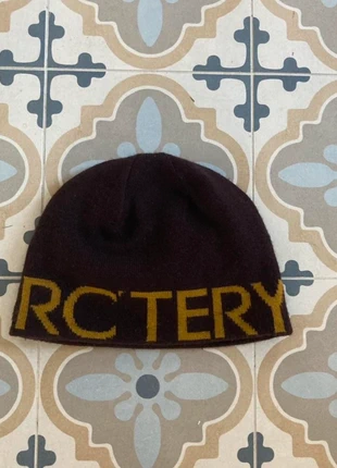Burgundy Arc’teryx Beanie, brand: Arc'teryx, condition: Good, size: One size, €22.00, €23.80 includes Buyer Protection