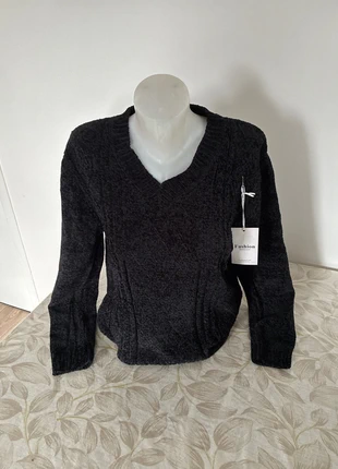 Pull d’hiver col V noir, marque: Fashion Style, état: Neuf avec étiquette, taille: M / 38 / 10, 11,00 €, 12,25 € Protection acheteurs incluse