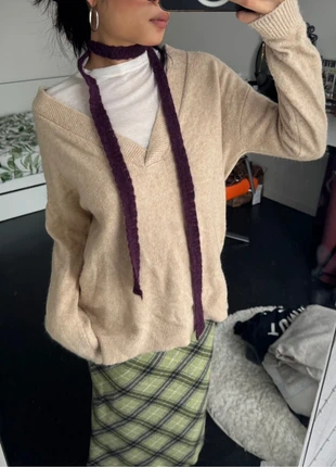 Beige Slouchy V-Neck Knit – Soft Minimalism, merk: Vintage Dressing, staat: Goed, maat: S / 36 / 8, € 9,00, € 10,15 inclusief Kopersbescherming