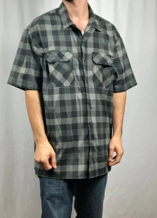 Chemise Dickies Grise à carreaux Y2K manches courtes taille XL, brand: Dickies, condition: Satisfactory, size: XL, €11.99, €13.29 includes Buyer Protection Pro