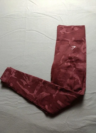 Legging gymshark "Adapt Camo Seamless Ribbed" taille S motif camouflage bordeaux / rouge, brand: Gymshark, condizioni: Ottime, taglia: S / IT 40 / EU 36, €18.00, €19.60 include la Protezione acquisti