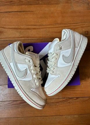 Nike SB Dunk low City of love, marke: Nike SB, zustand: Sehr gut, größe: 38, 104,90 €, 110,85 € inklusive Vinted-Käuferschutz